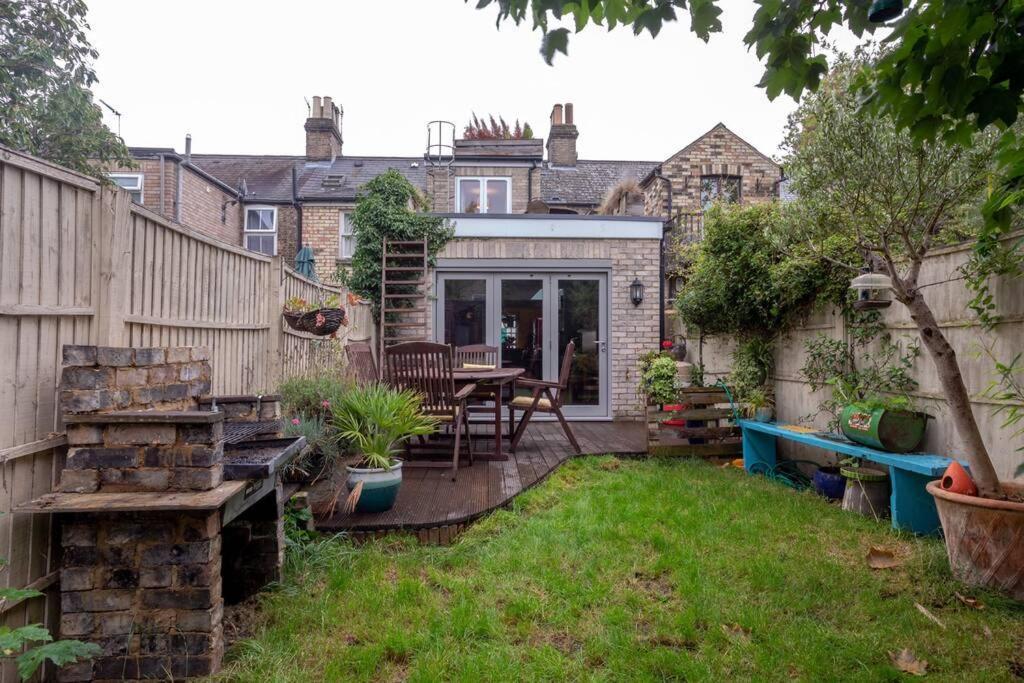 Lovely Central Cambridge Home Екстериор снимка